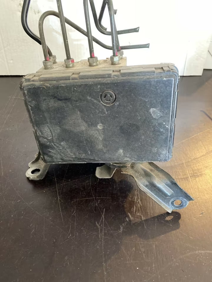 Toyota Corolla Verso E12 Hydraulikblock