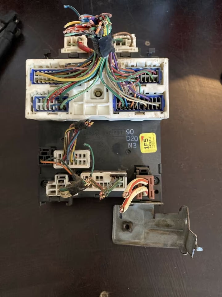 Nissan Micra k11 Relaikasten komplett