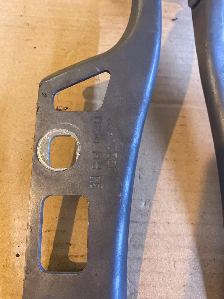 Opel Zafira B Motorhaubenscharnier Set 13224576 13224577