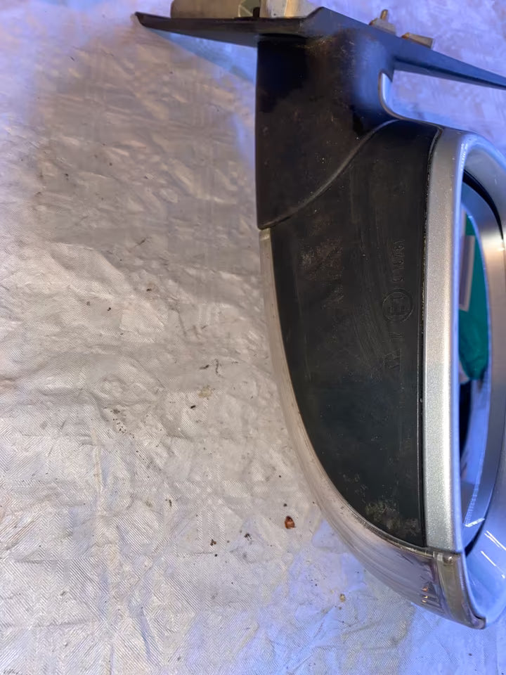 VW Passat 3BG Außenspiegel rechts Silber