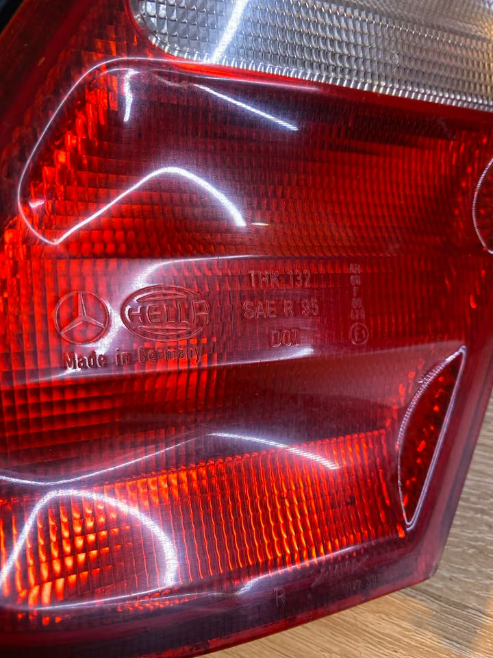Mercedes W208 Heckleuchten Set A2088200564/664