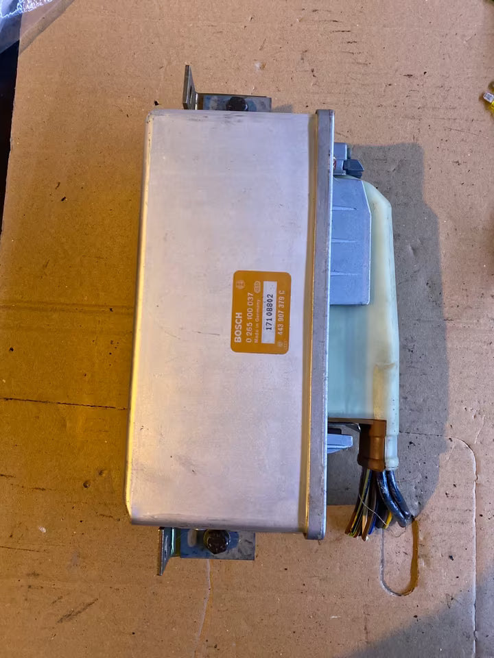 Audi 80 90 100 ABS Steuergerät 443907379C Bosch 0265100037