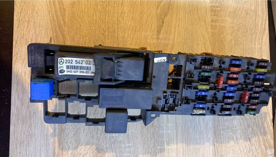 Mercedes W202 Sicherungskasten Sicherung A2025455240