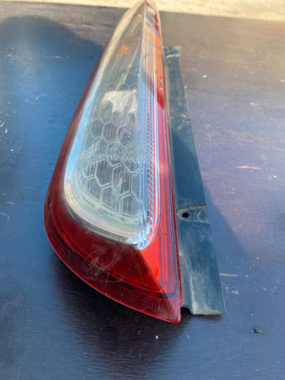 Ford Focus bj 2008 Rücklicht Links 8M51-13405-A