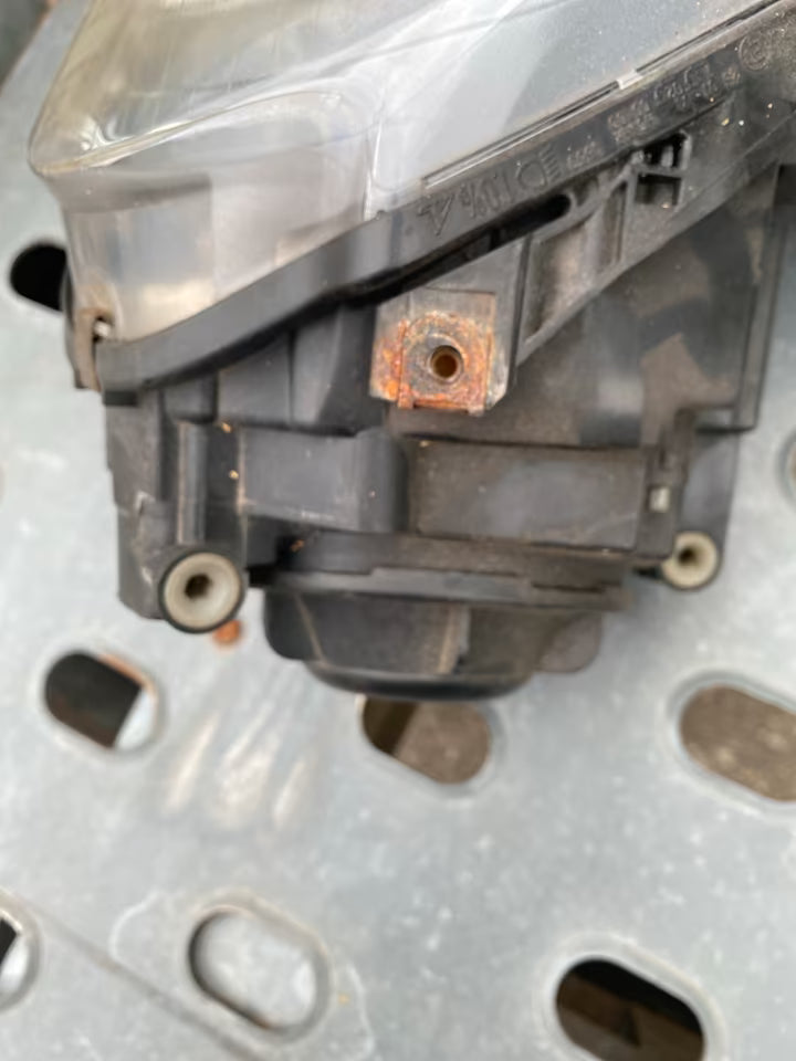 VW Golf 5 Frontscheinwerfer links