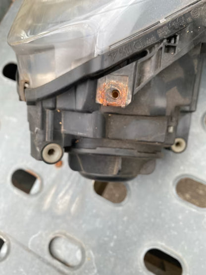 VW Golf 5 Frontscheinwerfer links