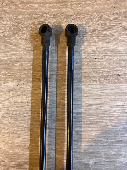 Nissan Primera P12 Hecklappendämpferset 90452AV700 5136QD