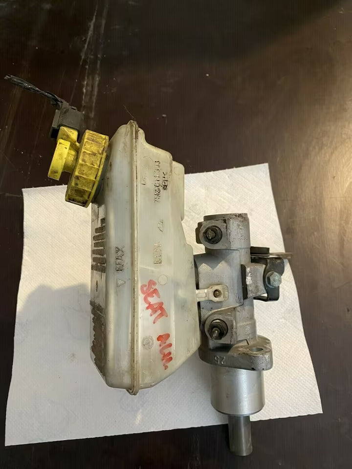 Hauptbremszylinder mit Behälter /Seat Alhambra/7M3611303