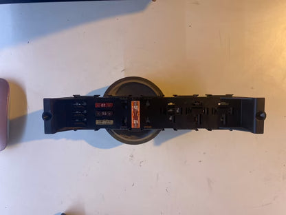 Mercedes 9015450060 Sicherungsleiste