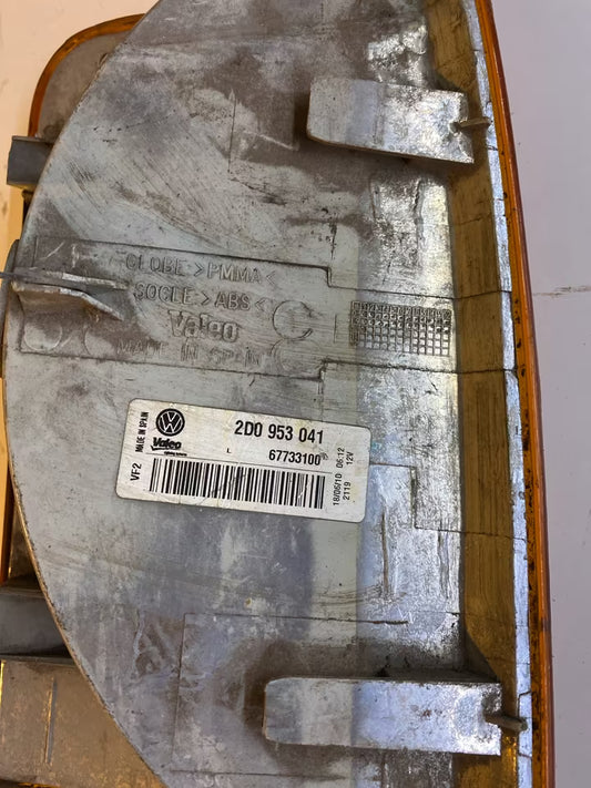 VW LT 28-35 Blinkleuchte Links 2D0953041