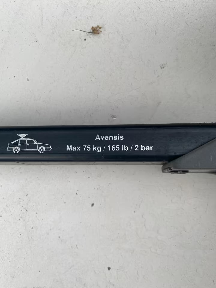 Toyota Avensis Dachgepäckträger mit Schloss