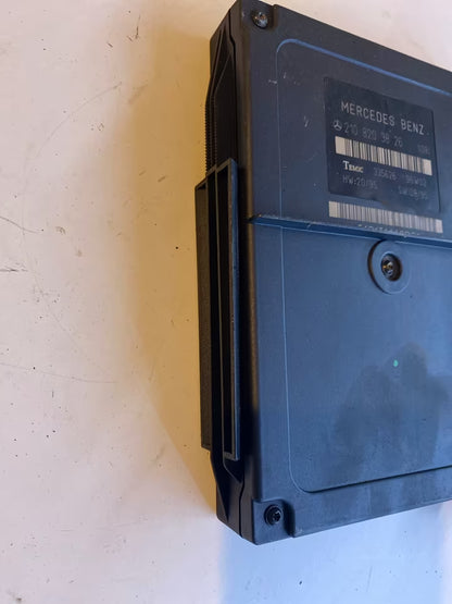 Mercedes W210 Zentralsteuergerät 2108203826