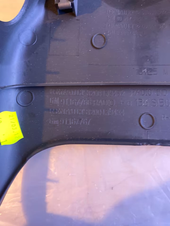 Opel Vivaro Lenksäulen Verkleidung Blenden