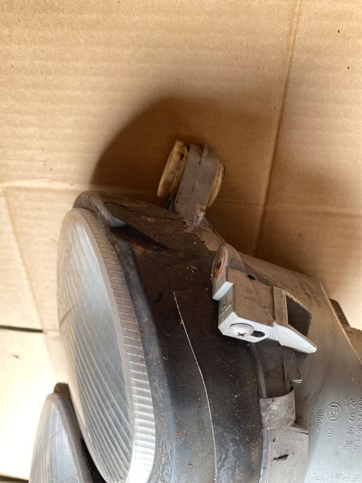 Mercedes W210 Frontscheinwerfer links