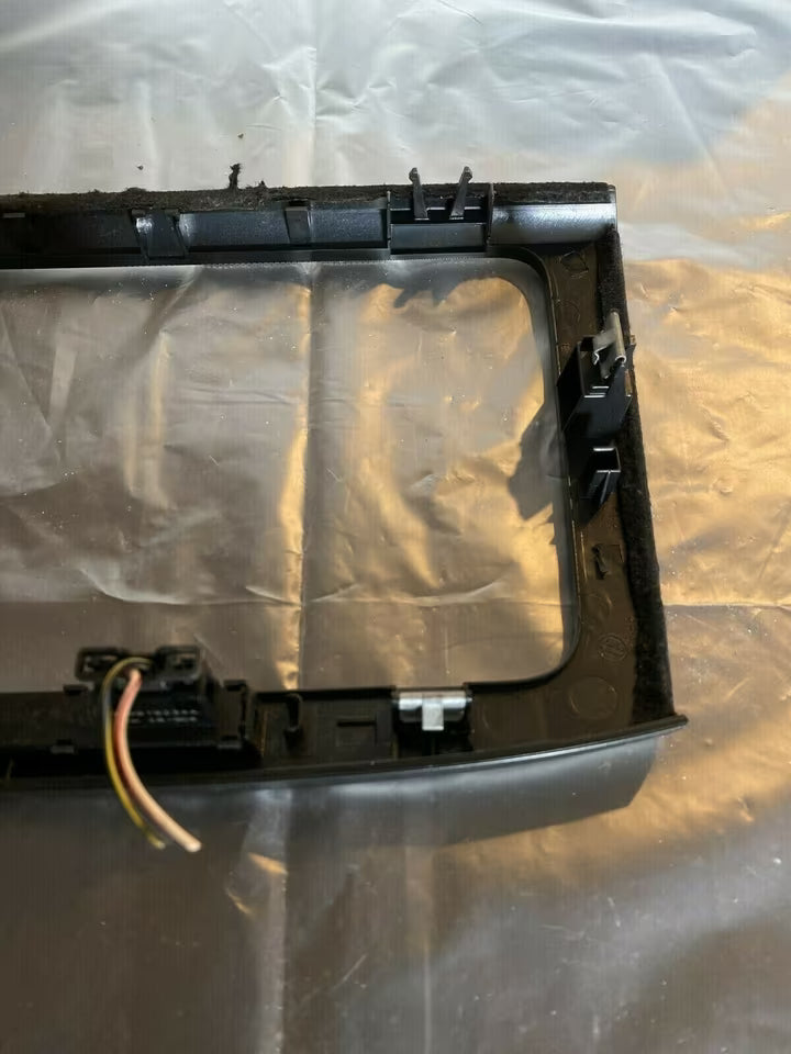 VW Passat 3c b6 Verkleidung Radio Zierleiste 318410100