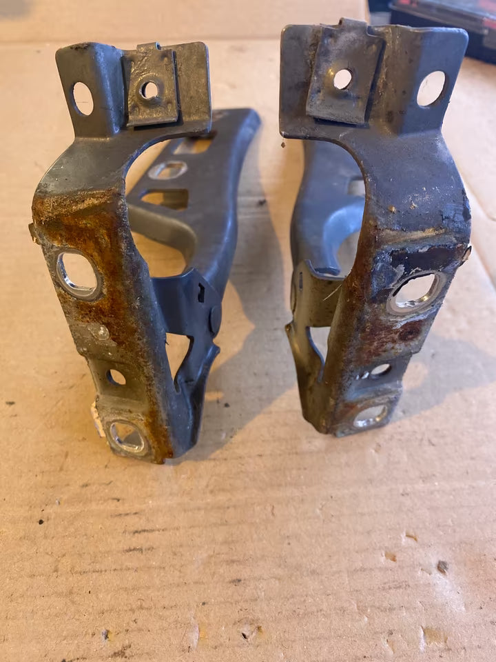 Opel Zafira B Motorhaubenscharnier Set 13224576 13224577