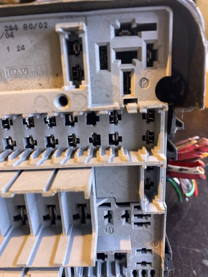 Peugeot 607 Sicherungskasten 9628024480/02