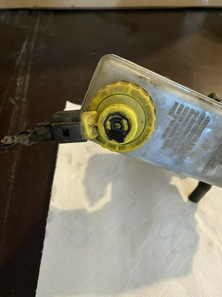 Hauptbremszylinder mit Behälter /Seat Alhambra/7M3611303