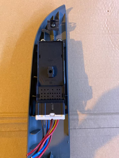 Nissan MICRA K11 (98-02) FENSTERHEBERSCHALTER mit Blende links