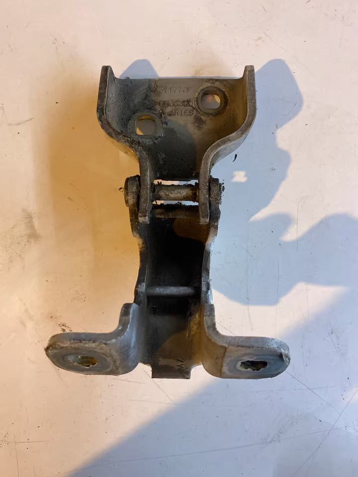 Renault Trafic 2 Türscharnier Hecktür oben rechts 311772 F