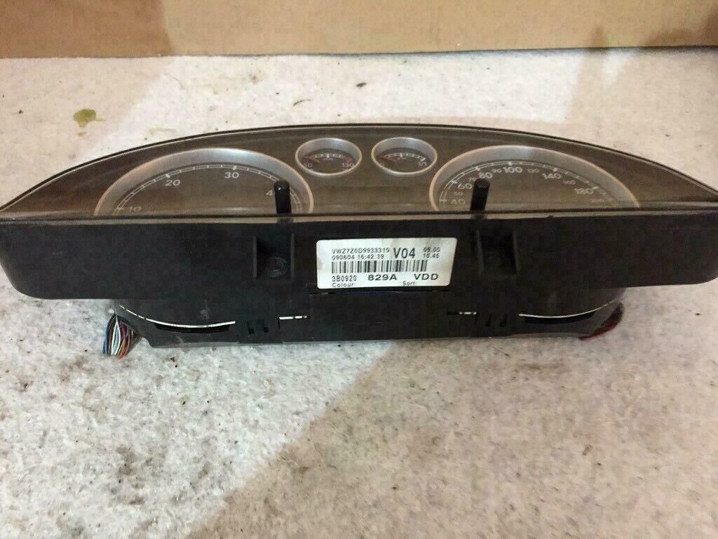 VW Passat 3B Tacho 3B0920829A 1,9 TDI