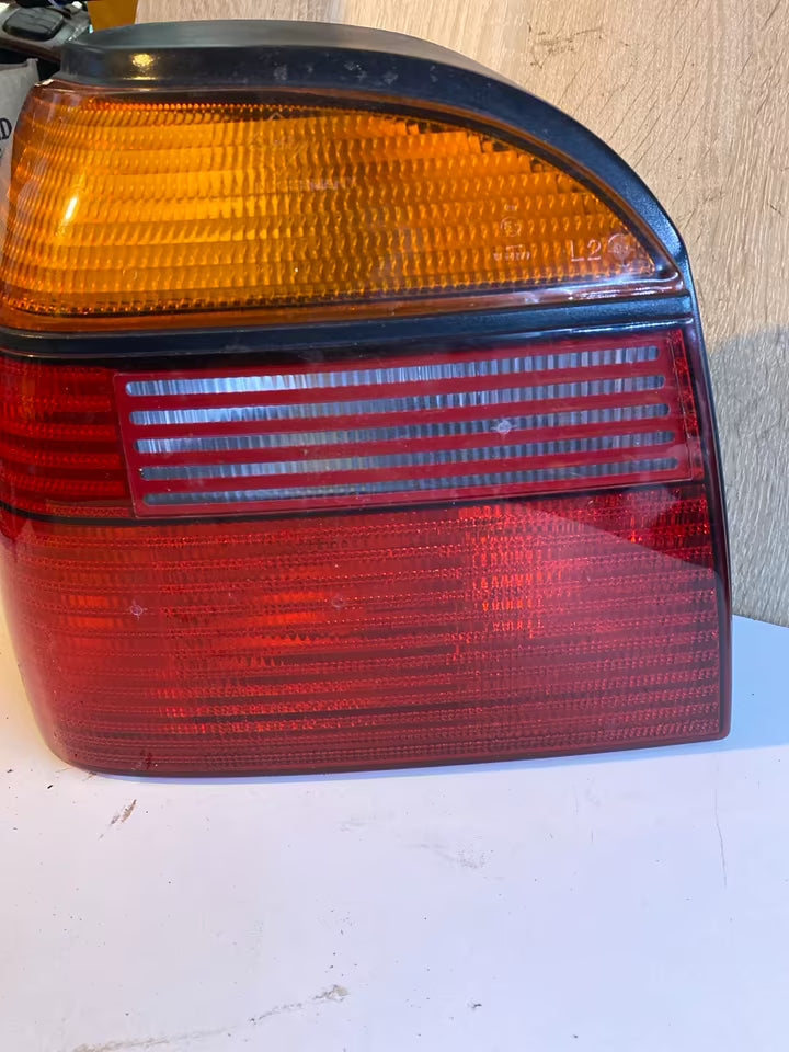 VW Golf 3 MK3 Rücklicht Links 1H6945111D