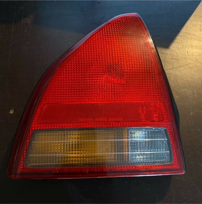 Honda Prelude Rücklicht Links 043-1150
