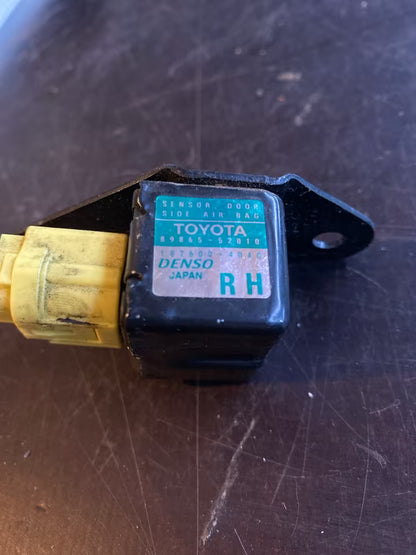 Toyota Yaris MK1 Türaufprallsensor Rechts 89865-52010