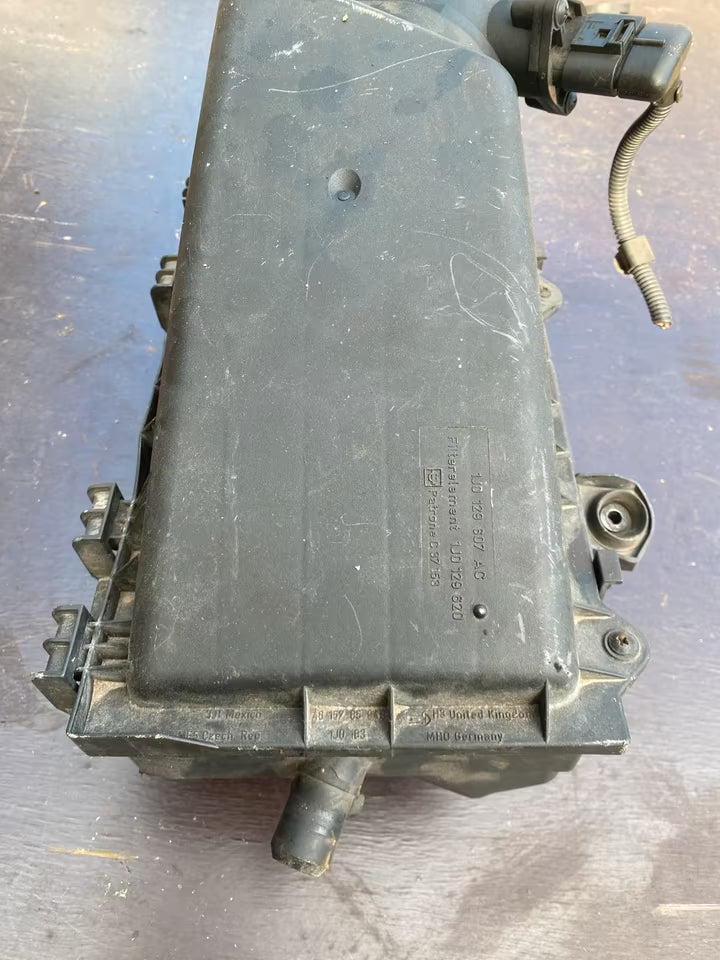 VW Golf 4 1.6 Benzin Luftfilterkasten komplett 1J0129607 AC