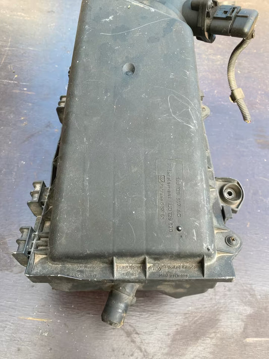 VW Golf 4 1.6 Benzin Luftfilterkasten komplett 1J0129607 AC