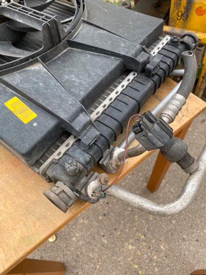 Ford Fiesta V Kühler 2S6h8005bb Kühlerpaket