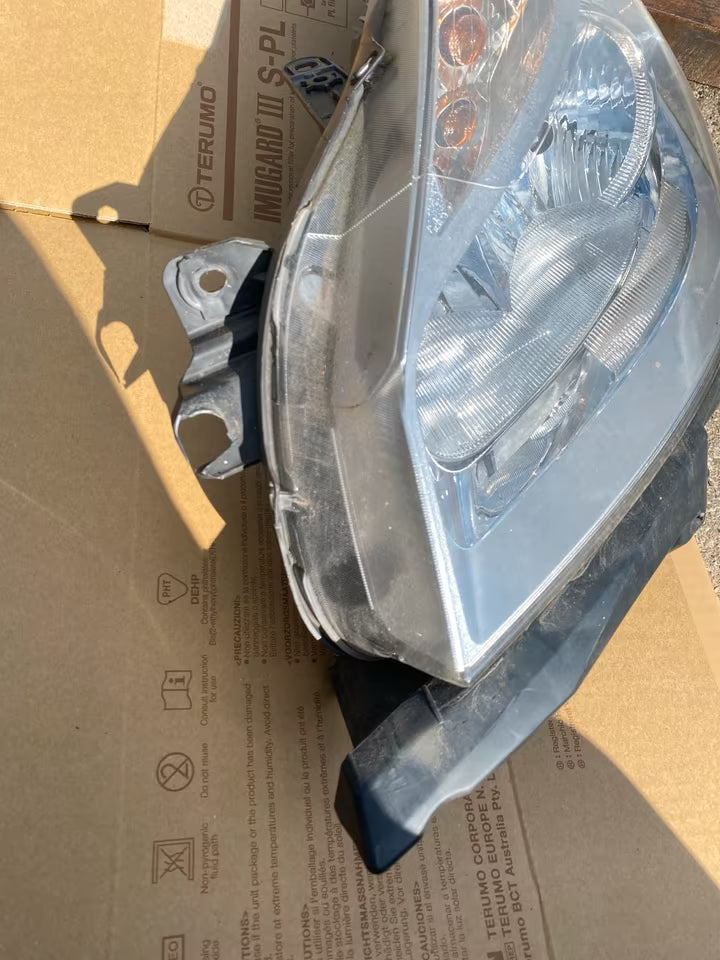 Renault Clio III Frontscheinwerfer links
