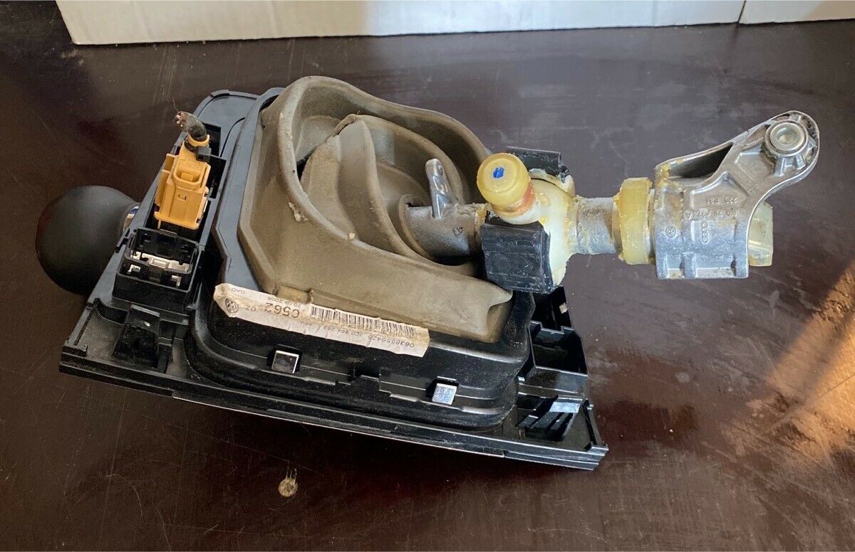 VW Passat 3C-5 Schaltkulisse komplett 3CO864263
