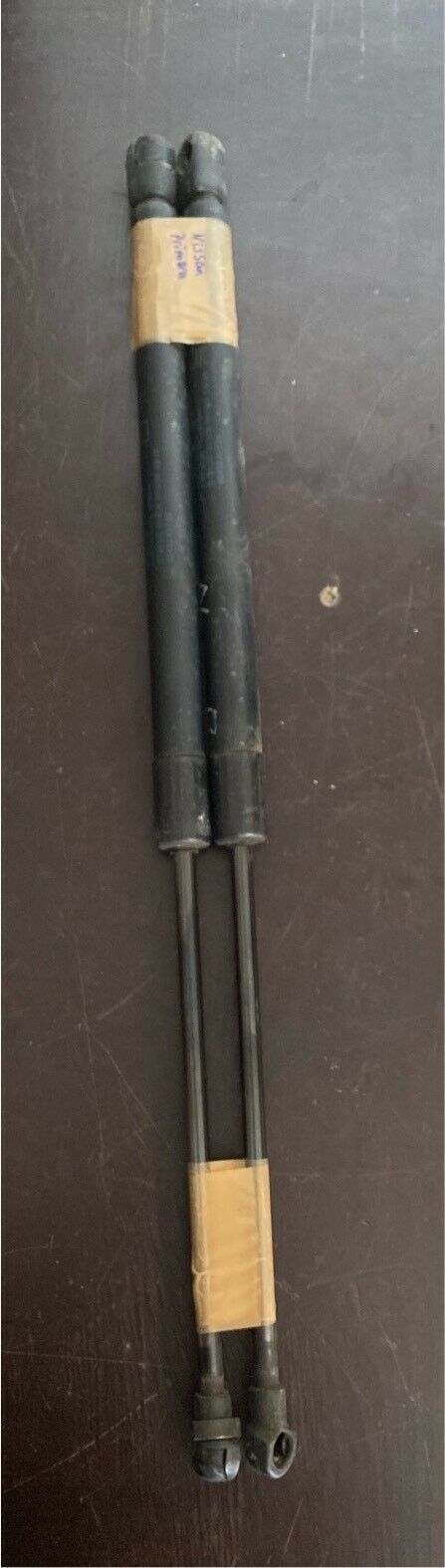 Nissan Primera Gasfedern Set 10€