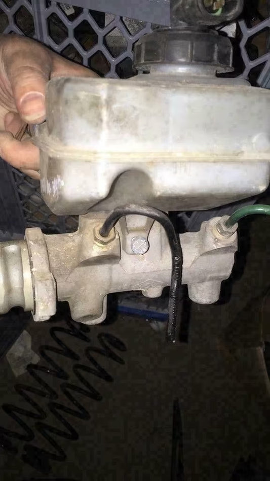 Opel Movano Kasten Hauptbremszylinder