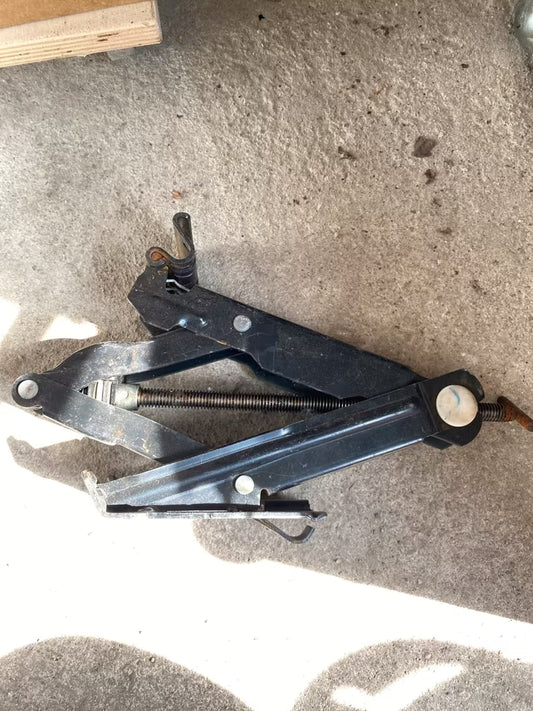 Vw Golf 2 Wagenheber 357011031B