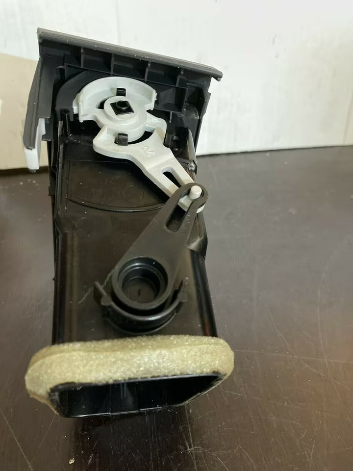 Toyota Corolla Verso E12 Lüftungsdüse rechts 5567013040BO