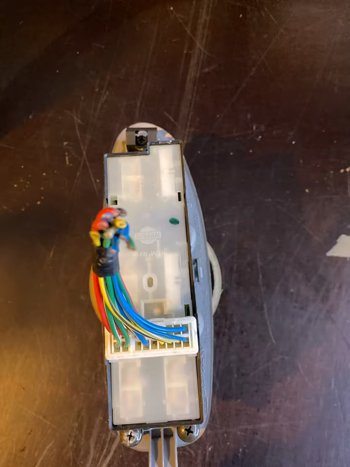 NISSAN ALMERA TINO FENSTERHEBERSCHALTER