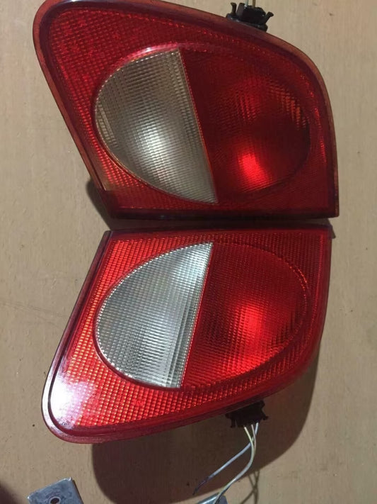 Mercedes E-W210 Rücklichter- A2108201064