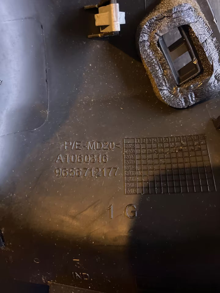 Peugeot 207 CC 9656712177 Blende rechts