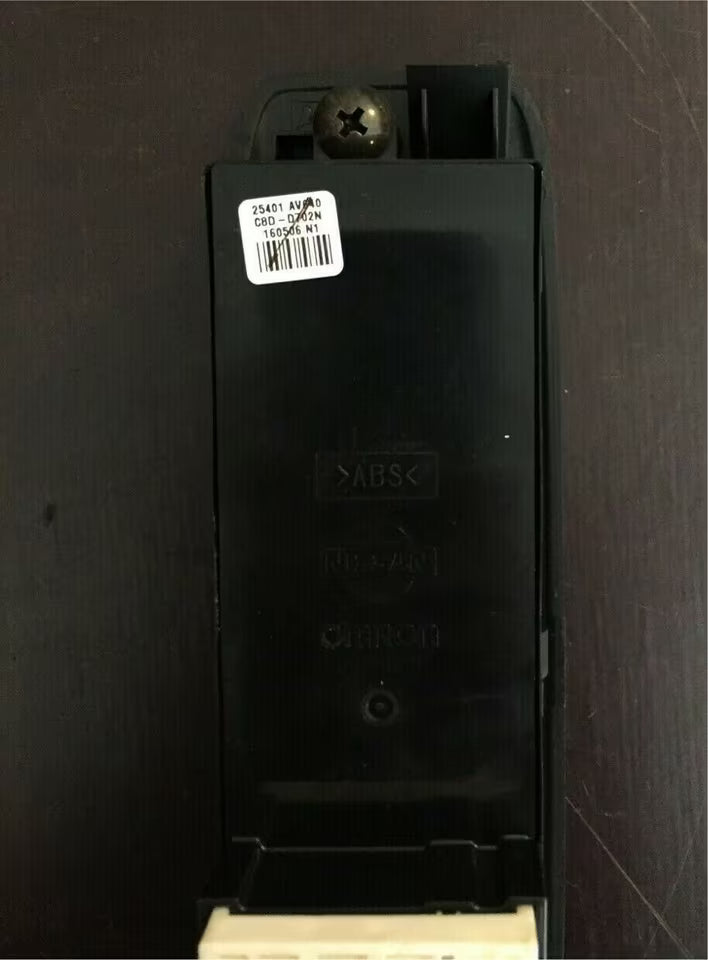 Nissan Primera P12 Schalter Fensterheber 25401AV640 Bj:2006