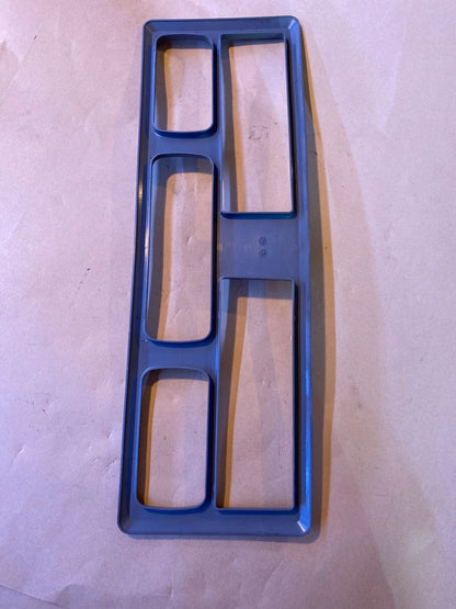 Mercedes Benz Axor Blende 9436951057