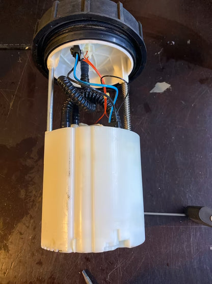 Original Kraftstoffpumpe Nissan Micra K12 0580314 062 Bosch