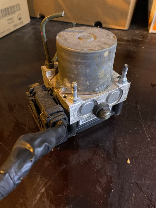 Nissan Primera Abs-Pumpe 47660AV712 0265800334 0265231317