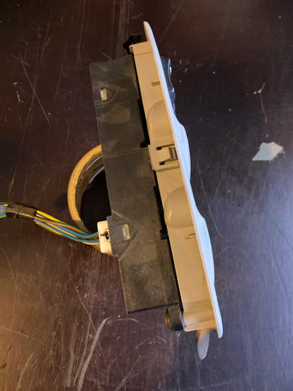 NISSAN ALMERA TINO FENSTERHEBERSCHALTER