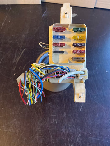 Toyota Starlet P 8 (A 11) original Sicherungskasten 1,3ltr Motor