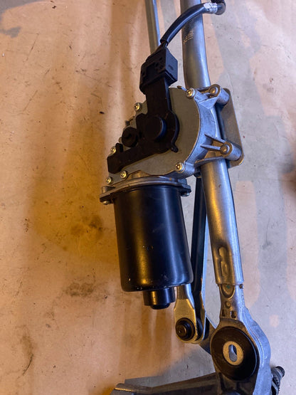 BMW E91 Schribenwischergestänge mit Motor 697826301