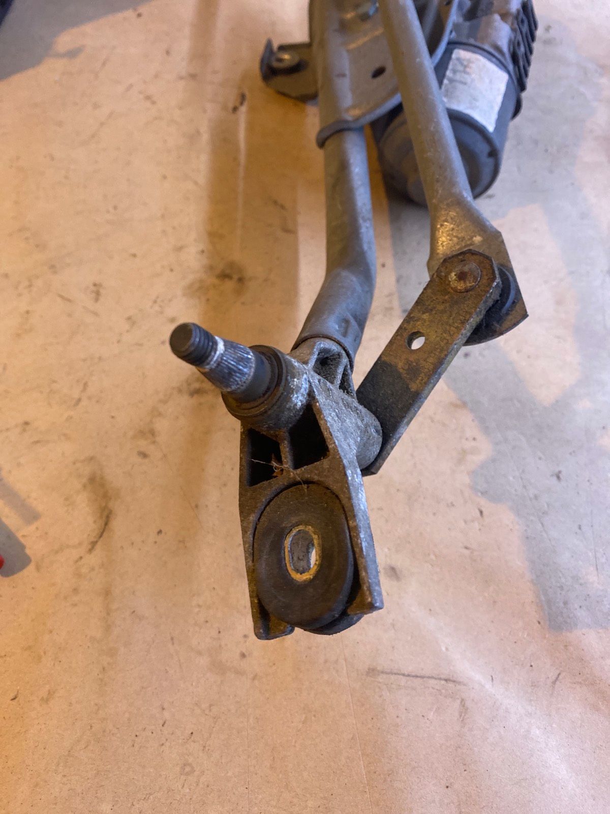 VW Passat 3BG Scheinenwischergestänge mit motor 8B1955113