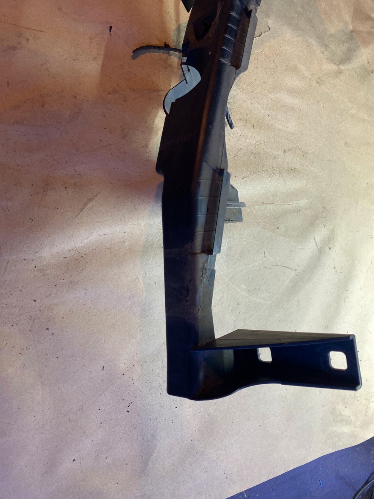 BMW E91 Scheinwerferhalter rechts 7116708