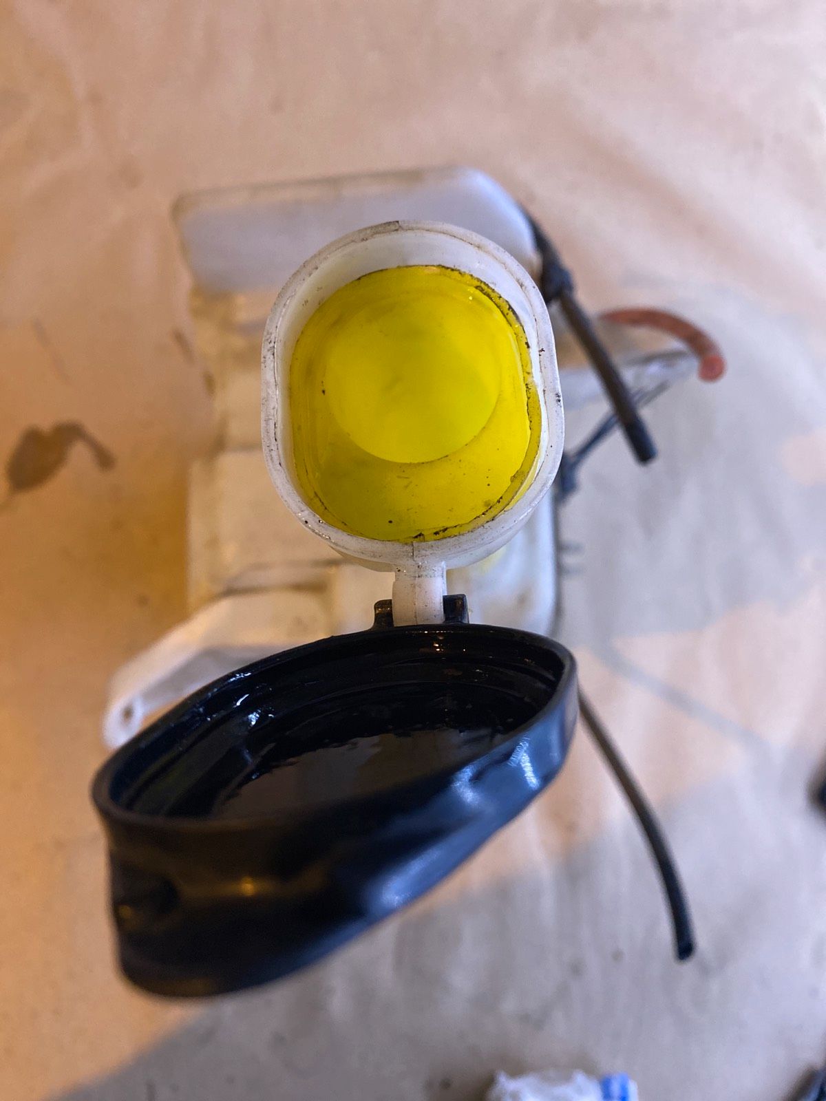 Toyota Corolla Wischwasserbehälter inkl Pumpe